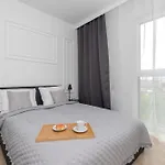 Apartment Modern With Sauna & Parking Near Arena By Renters *