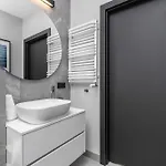 Apartment Modern With Sauna & Parking Near Arena By Renters Gdansk