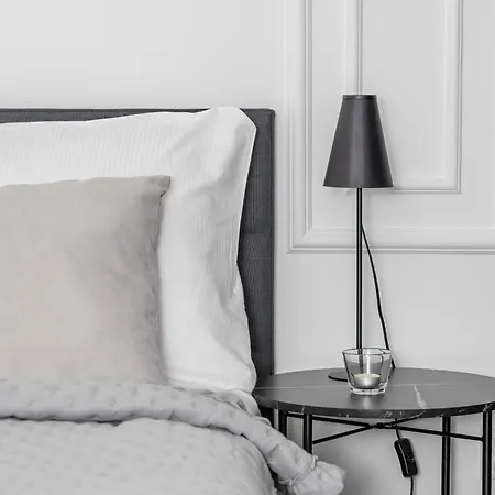 Bright & Modern With Parking Near Arena By Renters Apartamento *